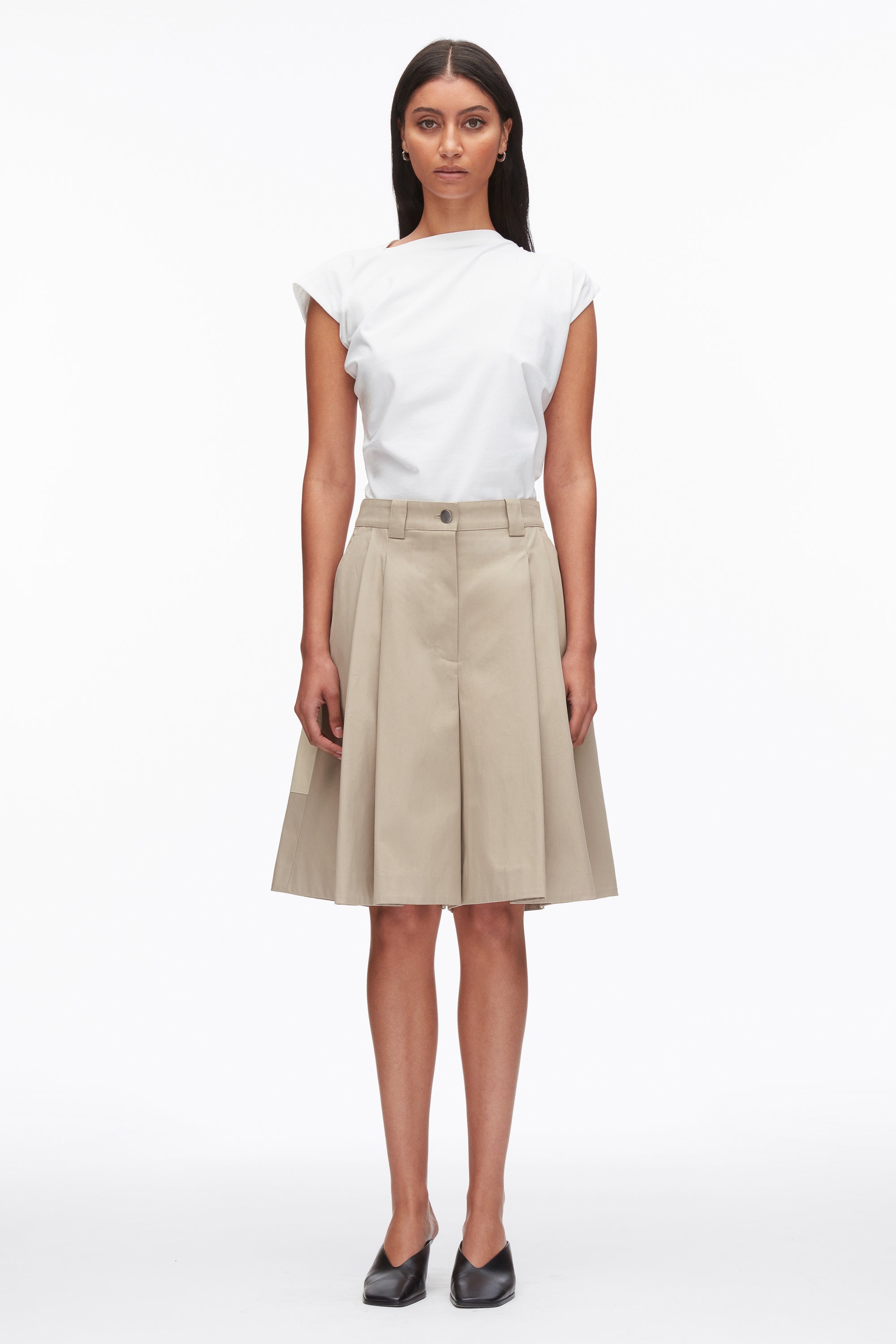 Khaki-Birch Two-Toned Wide Pleated Shorts | 3.1 Phillip Lim
